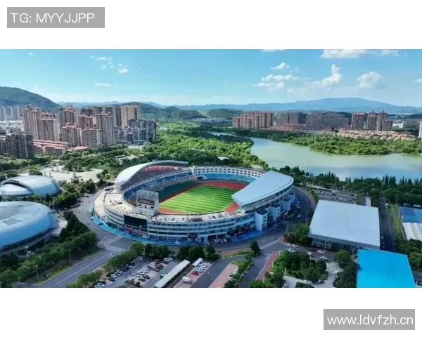 以球场为核心打造全民健身新风尚,助力城市运动文化发展 以球场为核心打造全民健身新风尚,助力城市运动文化发展